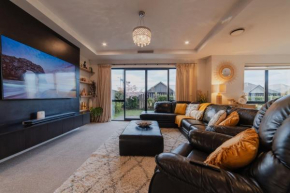 Sunlit Sanctuary with Private Patio in Wigram, Christchurch